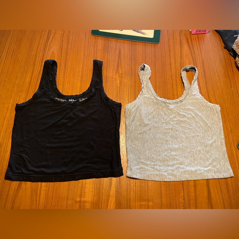 Two huha sporty crop tanks